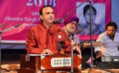 Jitender Singh gives voice to Kunwar Viyogi's lyrics